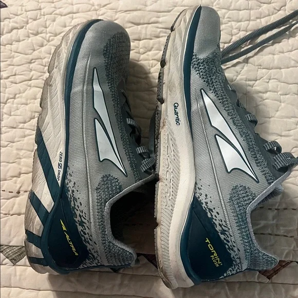 Altra Women's Sneakers 8.5 - Picture 5 of 7